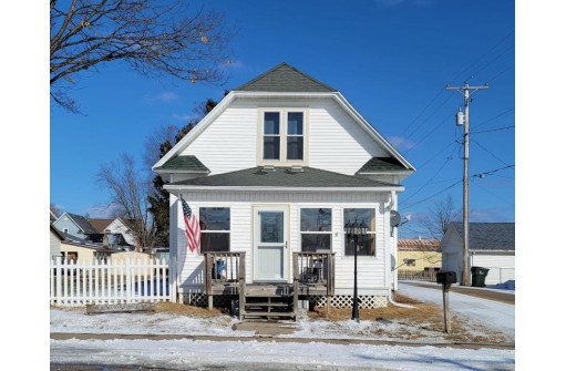 103 S Station St, Wauzeka, WI 53826