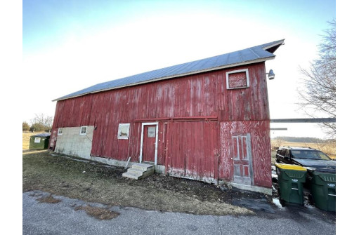 S2259 County Road A, Baraboo, WI 53913