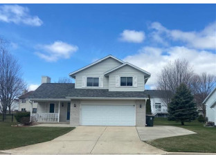 1350 Gray Hawk Way Sun Prairie, WI 53590