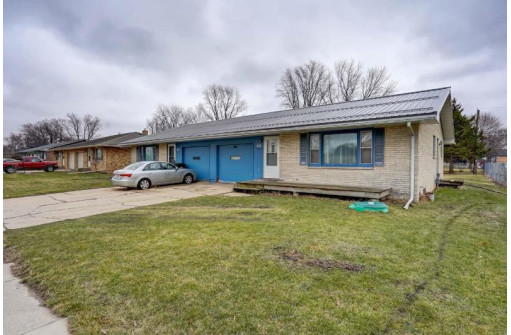 41-45 W Klubertanz Dr, Sun Prairie, WI 53590