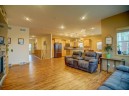 124 Fieldstone Dr, Lodi, WI 53555