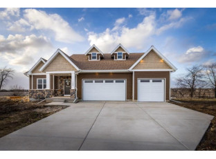 1206 Stonehaven Dr Sun Prairie, WI 53590