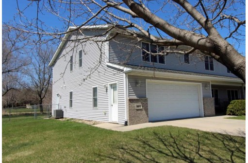 401 David Cir, Arena, WI 53503