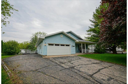 2460 Hillpoint Rd, McFarland, WI 53558-9744