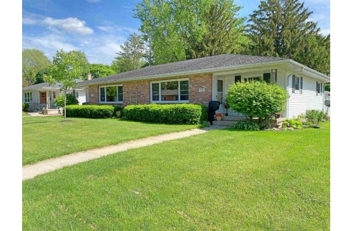 747 Frederick St, Sun Prairie, WI 53590