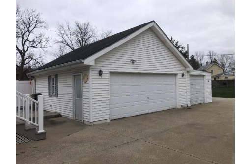 1244 E Court St, Janesville, WI 53545