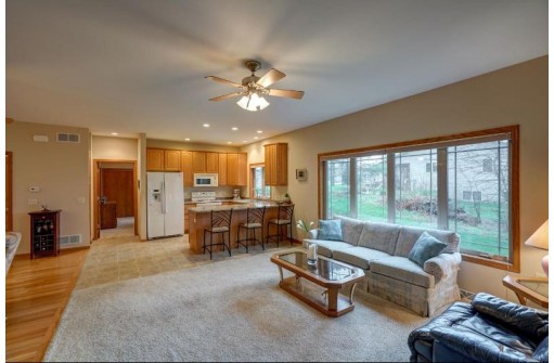 2712 Military Rd, Cross Plains, WI 53528