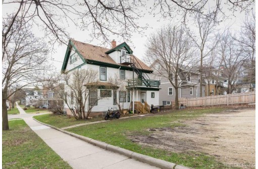 1702 Madison St, Madison, WI 53711