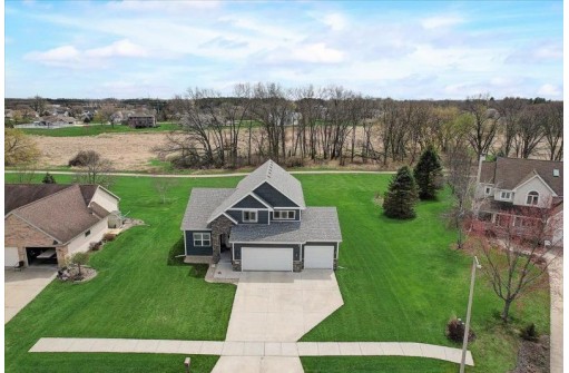 508 Meadowlark Ln, Portage, WI 53901