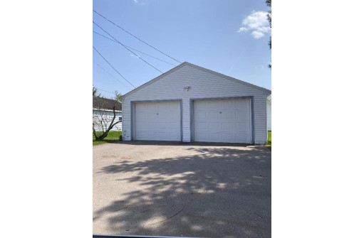 317 Kilbourn Ave, Tomah, WI 54660