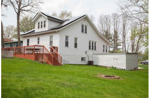 313 E Jewett St, Dodgeville, WI 53533