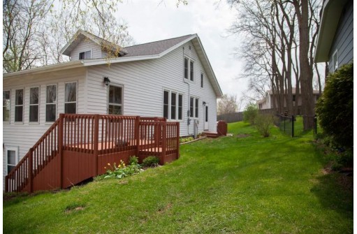 313 E Jewett St, Dodgeville, WI 53533