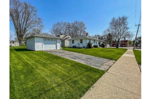 600 Denning Ave, Beaver Dam, WI 53916