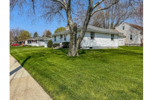 600 Denning Ave, Beaver Dam, WI 53916