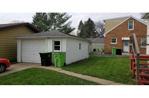 400 Pleasant St, Beaver Dam, WI 53916