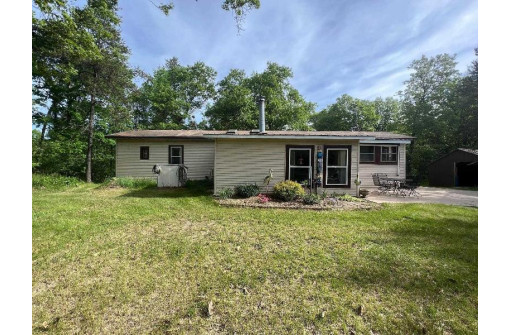 976 Blackhawk Ct, Hancock, WI 54943