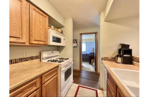 1020 S Sunnyvale Ln Unit C 102, Madison, WI 53713