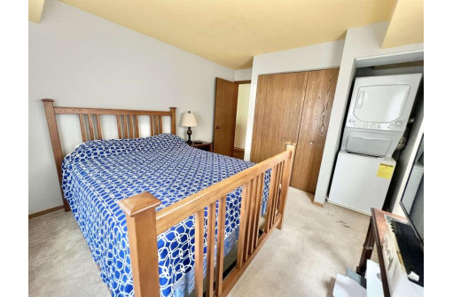 1020 S Sunnyvale Ln Unit C 102, Madison, WI 53713