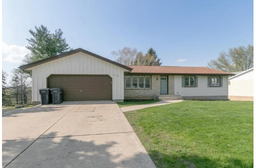 2030 River View Dr, Janesville, WI 53546