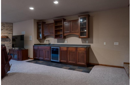 3033 Saddle Brooke Tr, Sun Prairie, WI 53590