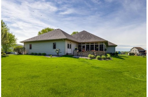 3033 Saddle Brooke Tr, Sun Prairie, WI 53590