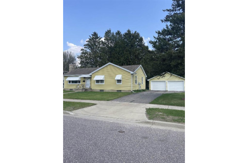 734 N Webb Ave, Reedsburg, WI 53959