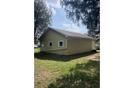 734 N Webb Ave, Reedsburg, WI 53959