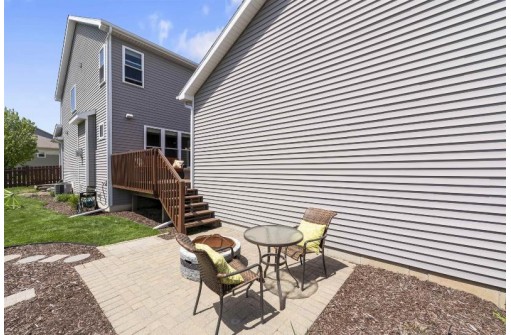 745 Reflection Dr, Verona, WI 53593