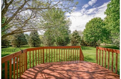 6630 Parkway Dr, Sun Prairie, WI 53590