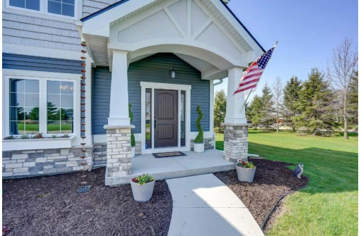 6604 Stepping Stone Cir, Sun Prairie, WI 53590