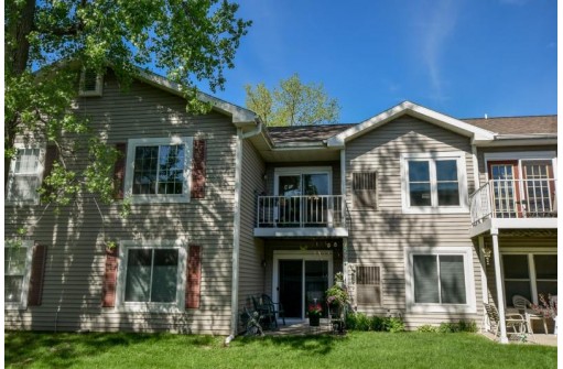 6251 Middleton Springs Dr, Middleton, WI 53562