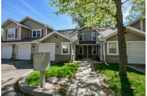 6251 Middleton Springs Dr, Middleton, WI 53562