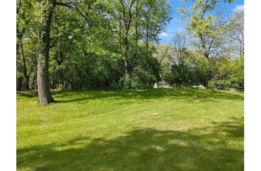 W8977 Ripley Rd, Cambridge, WI 53523