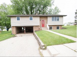 1006 N Johns St Dodgeville, WI 53533