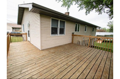 1006 N Johns St, Dodgeville, WI 53533