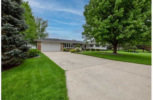 3155 Giehler Dr, Stoughton, WI 53589