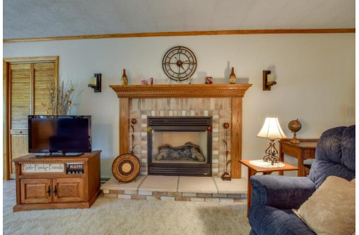 3155 Giehler Dr, Stoughton, WI 53589