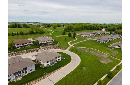 1402 Palm Grass Pass, Waunakee, WI 53597