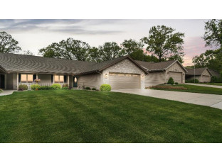 2389 Oakbrook Ct Janesville, WI 53548