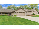 2389 Oakbrook Ct, Janesville, WI 53548