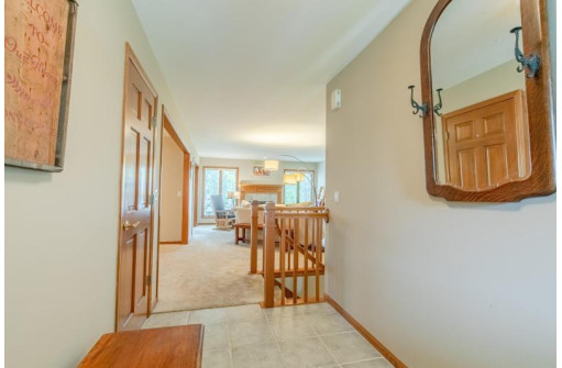 1164 Dolan Dr, Sun Prairie, WI 53590