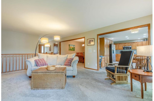 1164 Dolan Dr, Sun Prairie, WI 53590