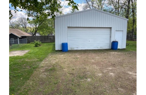 3408 E Rotamer Rd, Janesville, WI 53546