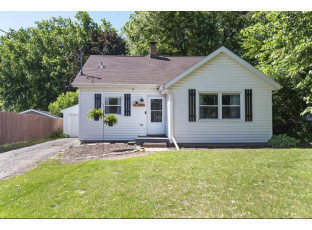 209 E North St DeForest, WI 53532