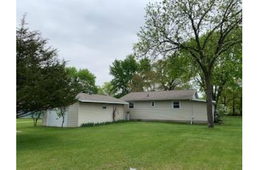 W10973 Big Slough Rd, Portage, WI 53901