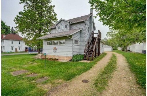 7820 Morrison St, Morrisonville, WI 53571-9521