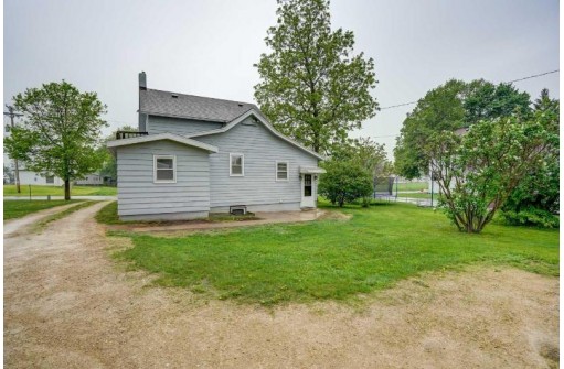 7820 Morrison St, Morrisonville, WI 53571-9521