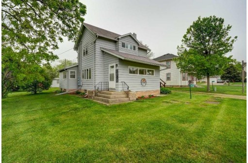 7820 Morrison St, Morrisonville, WI 53571-9521