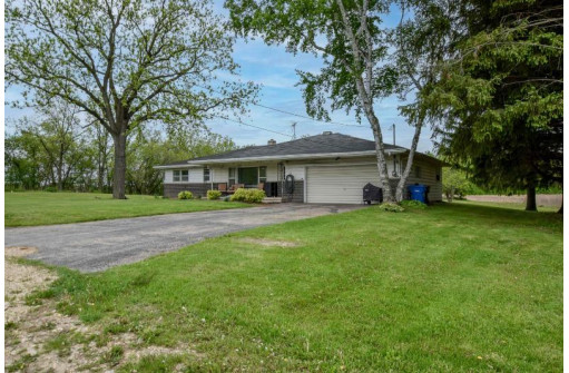 3313 Nelson Rd, Sun Prairie, WI 53590