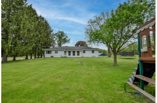 3313 Nelson Rd, Sun Prairie, WI 53590